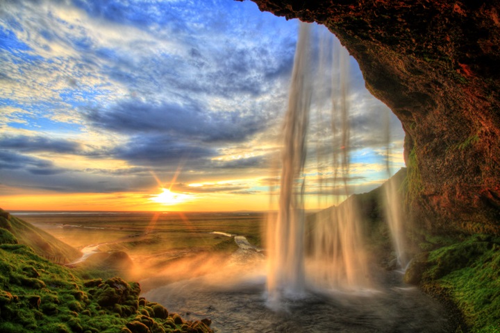 150+ Captions on Waterfalls: Nature’s Majestic Masterpieces 150 Captions on Waterfalls Natures Majestic Masterpieces
