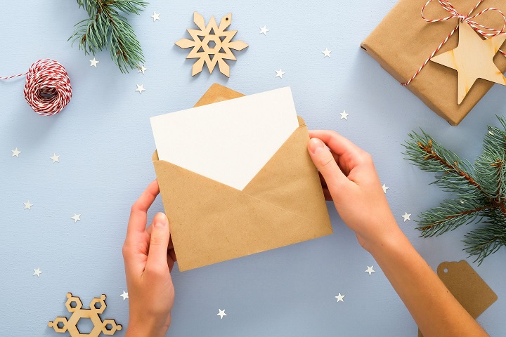 250 Funny Christmas Wishes for Friends: Jingle All the Way to Laughter! Funny Christmas Wishes for Friends