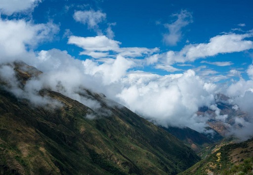 150 Quotes on Mountains and Clouds: A Celebration of Nature’s Majesty Mountains and Clouds