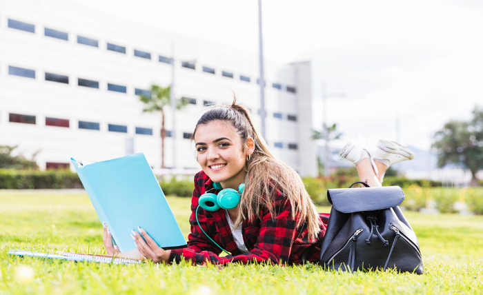 Benefits of Collateral Free Education Loan For Abroad Screenshot 5 3