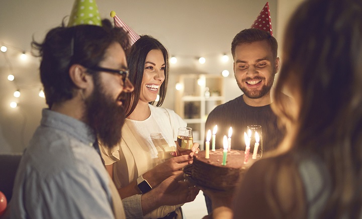 The Art of Celebrity Birthday Wishes: A Look into the World of Social Media Celebrations Art of Celebrity Birthday Wishes