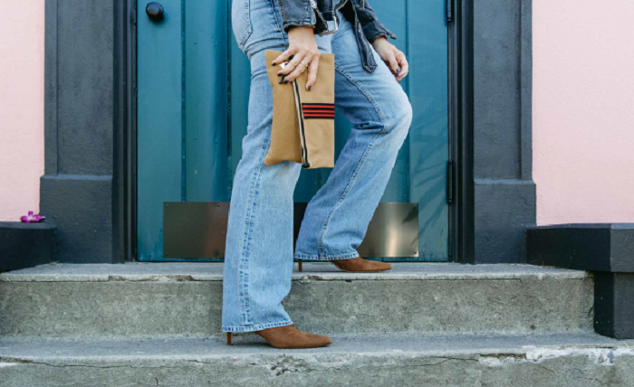 Finding the Perfect Fit: The Revival of Straight Leg Jeans in Modern Fashion Screenshot 1 2